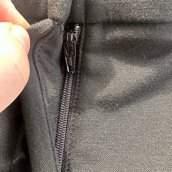 NEW Ann Taylor The Straight Mid Rise Black Trousers/Pants-Size 4 - Picture 6 of 9